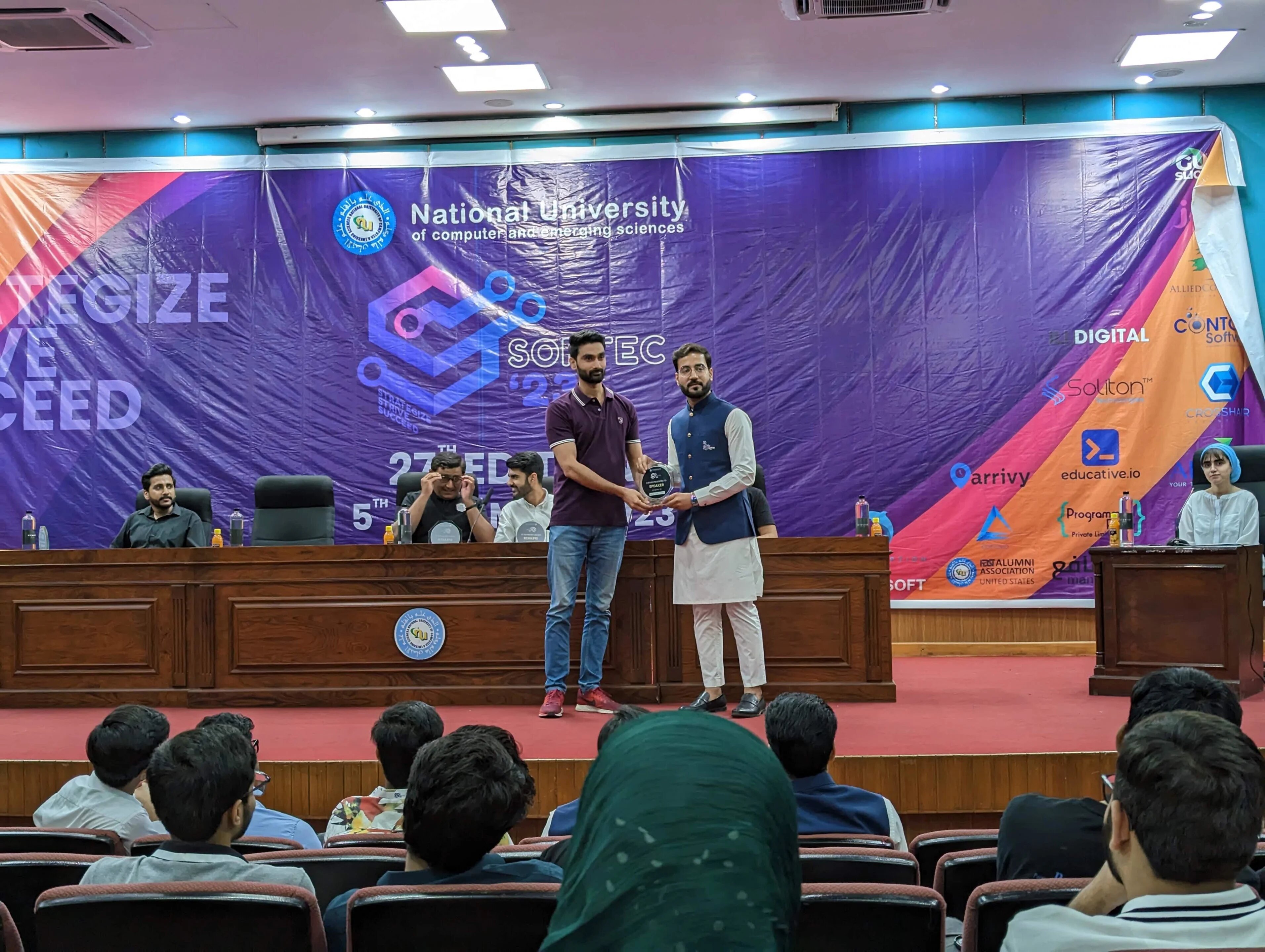 Community Ecosystem of Pakistan